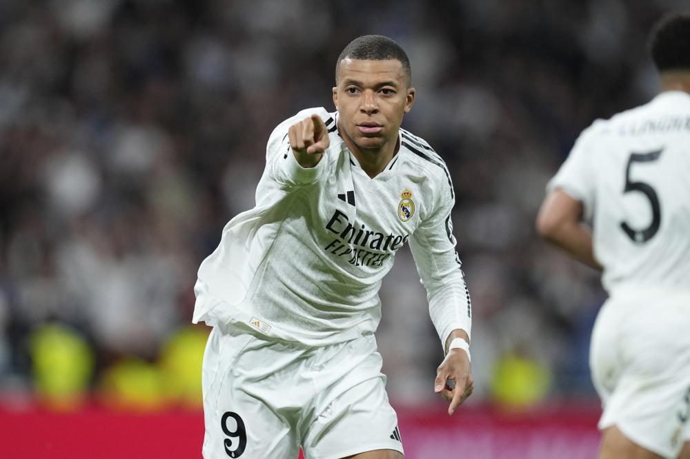 國足裁判規 國足裁判規